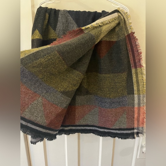 Scarf - Picture 2 of 2